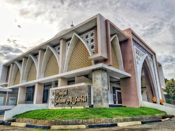 Desain rumah masjid minimalis 20x20